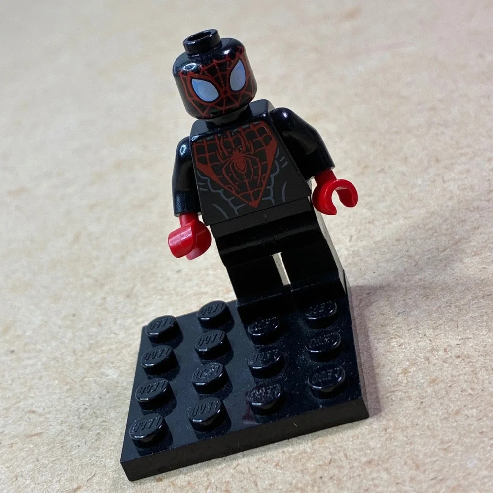 Lego authentic marvel